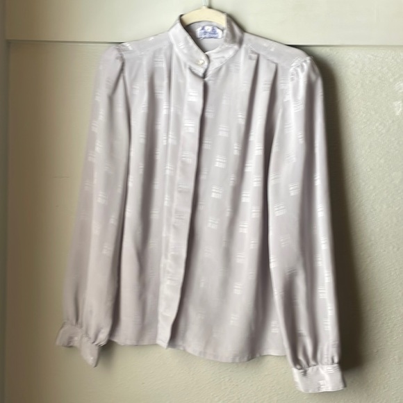 Vintage Anne Klein long sleeve button down blouse with pleated detail - Picture 1 of 6